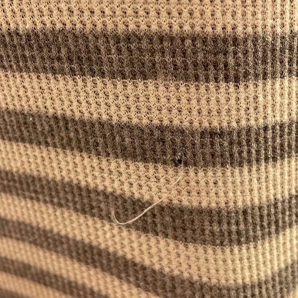 Long sleeve gray and white colored striped shirt. - Picture 4 of 16